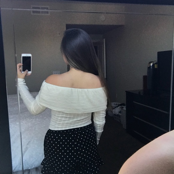 Ivory Off Shoulder Top - Picture 6 of 6